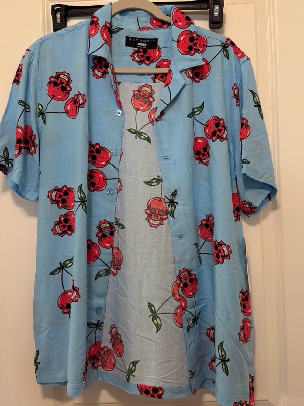 Retrofit Light Blue Short-Sleeve Button-Up Shirt with Red Skull-Cherry Print